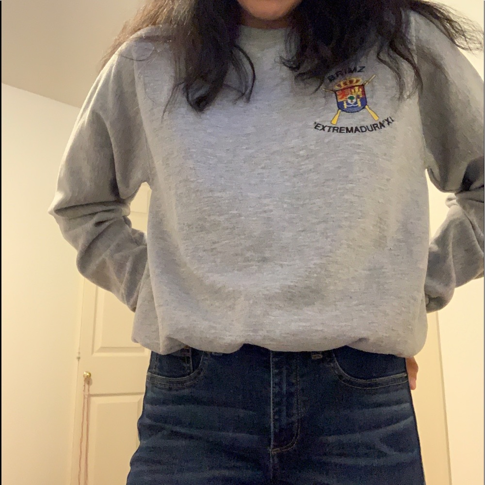 Quest Grey Sweatshirt